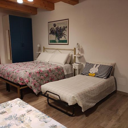 Casa Montefiore 13 Iris Lt Nella Tranquilla Campagna Marchigiana Ancona Exterior foto