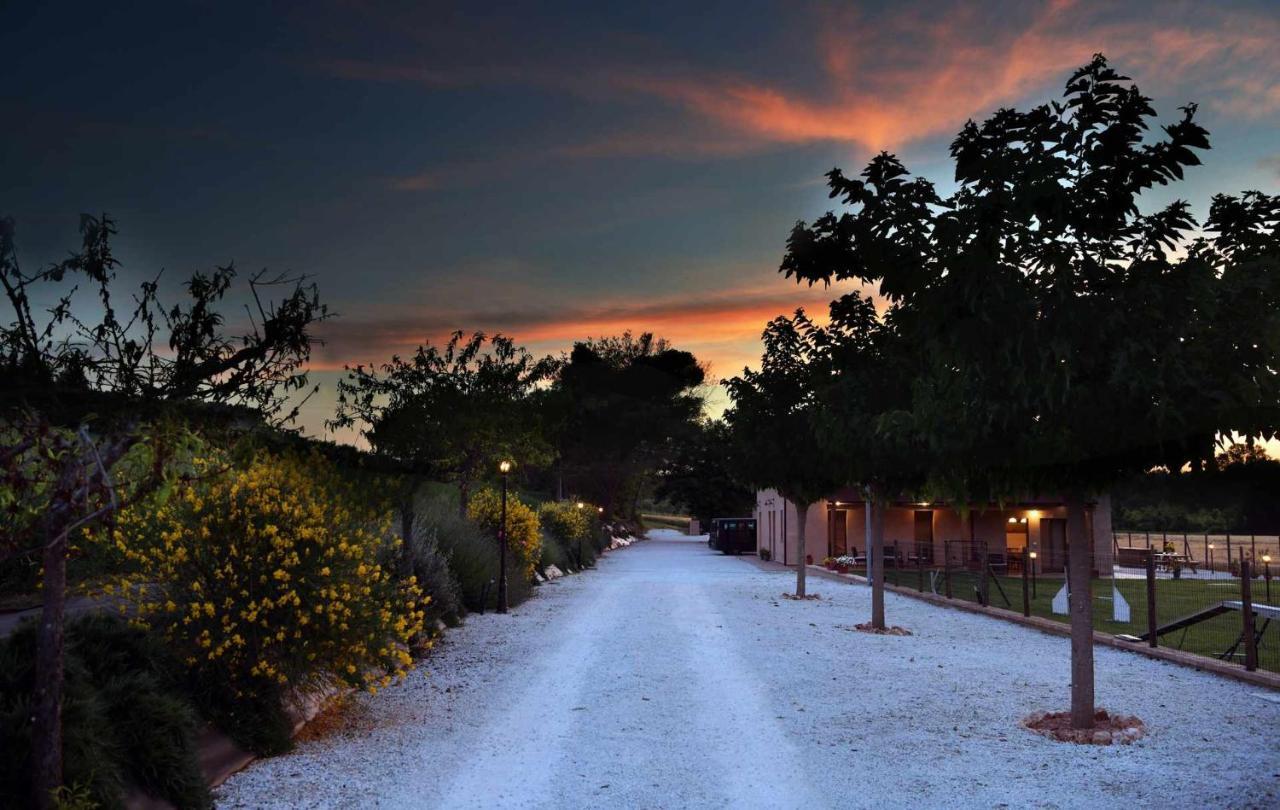 Casa Montefiore 13 Iris Lt Nella Tranquilla Campagna Marchigiana Ancona Exterior foto